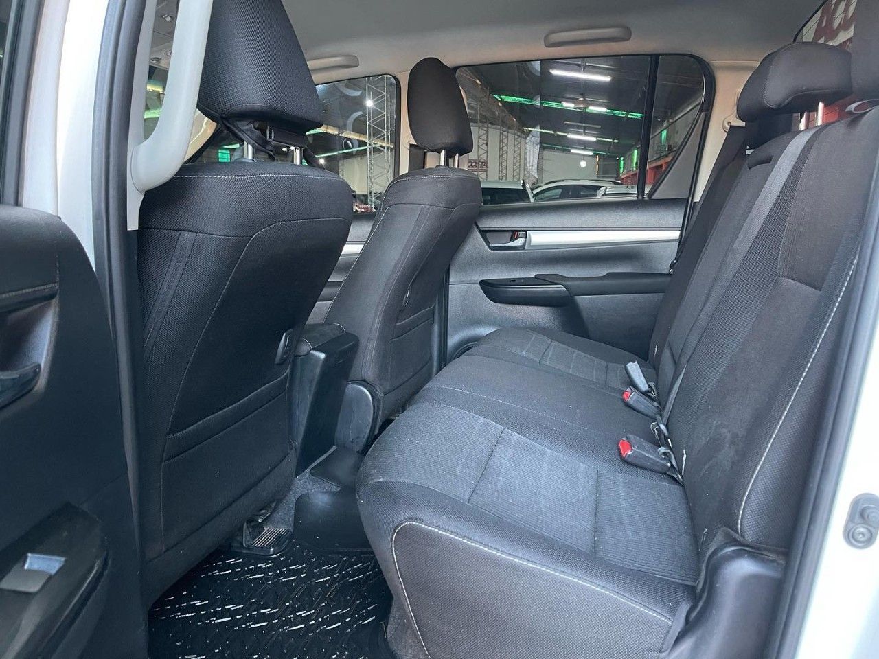 Toyota Hilux Usada en San Juan, deRuedas