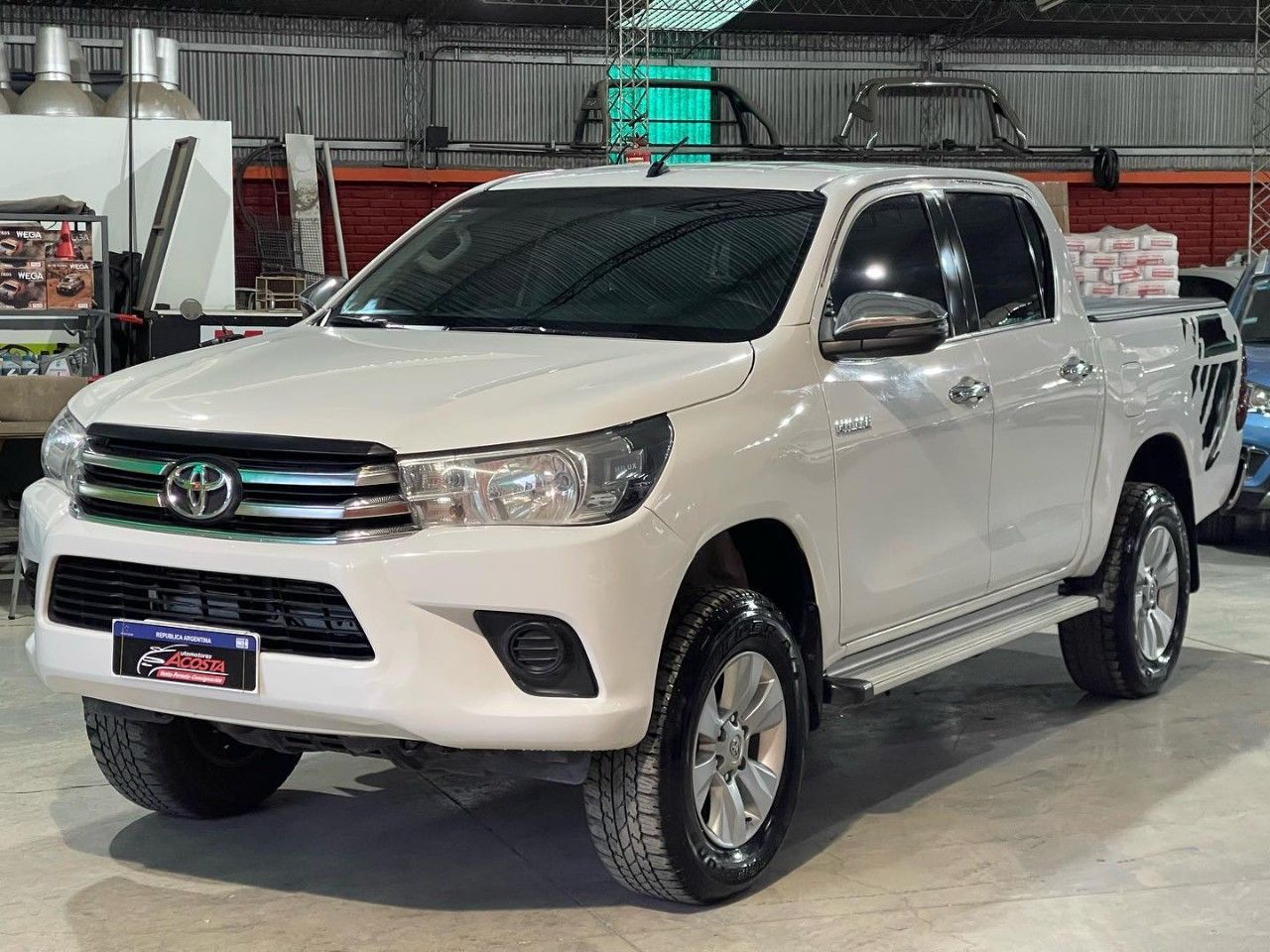 Toyota Hilux Usada en San Juan, deRuedas