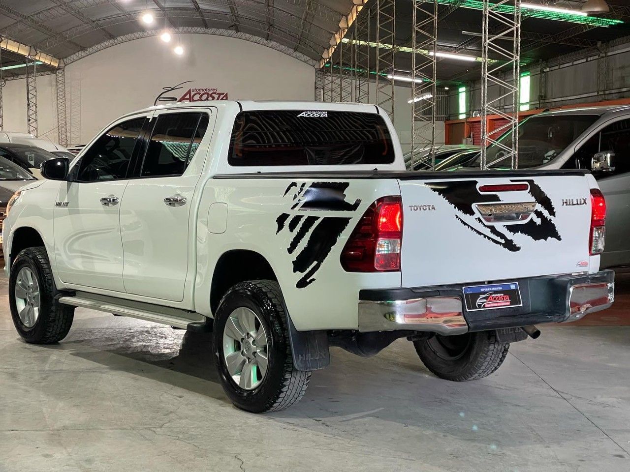 Toyota Hilux Usada en San Juan, deRuedas