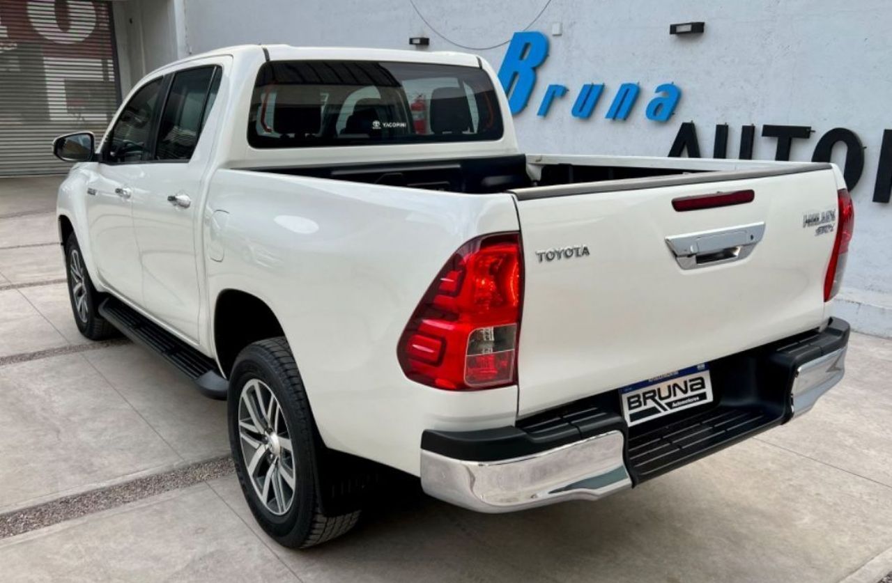 Toyota Hilux Usada en Mendoza, deRuedas