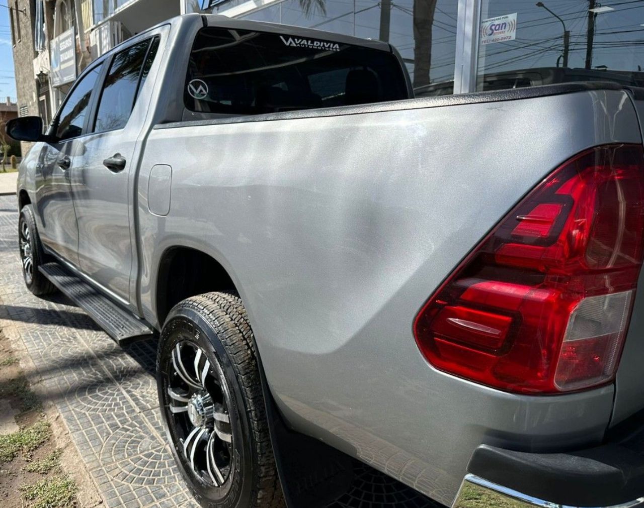 Toyota Hilux Usada en San Juan, deRuedas