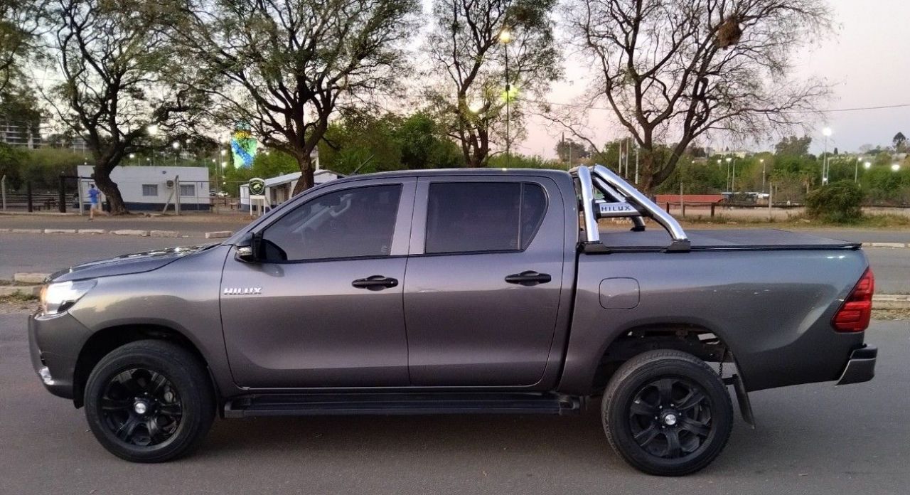 Toyota Hilux Usada en Córdoba, deRuedas