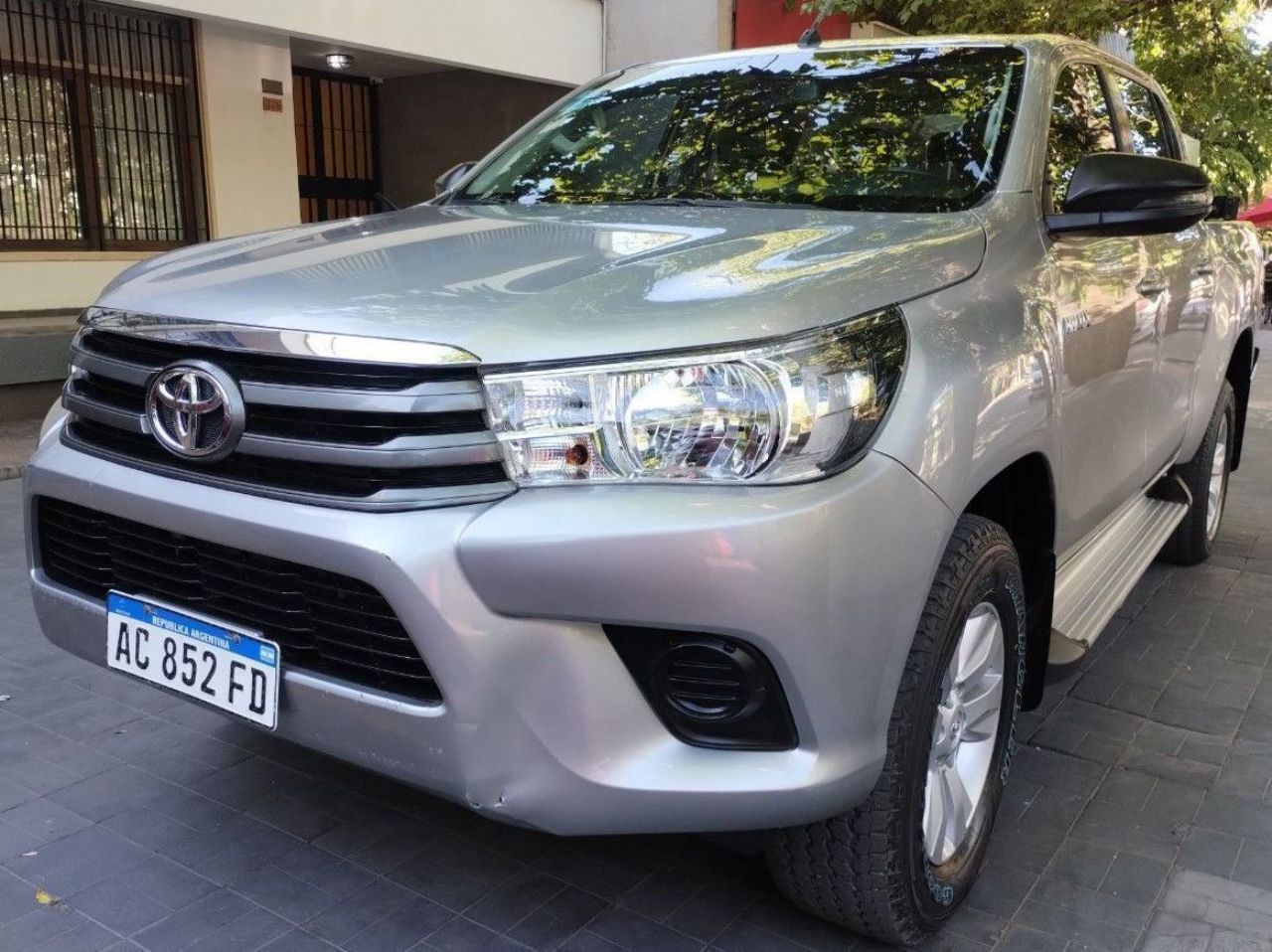 Toyota Hilux Usada en Mendoza, deRuedas