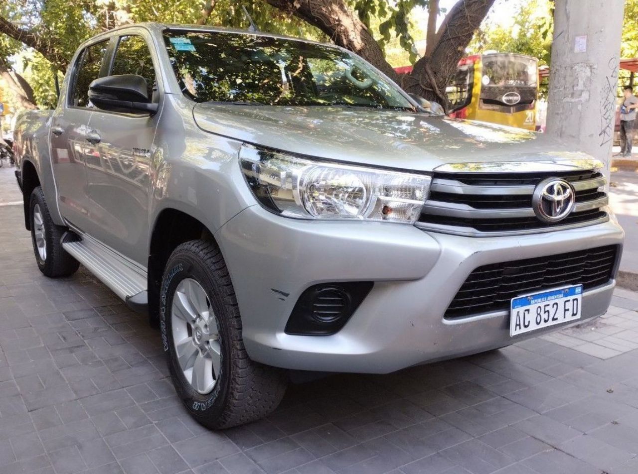 Toyota Hilux Usada en Mendoza, deRuedas