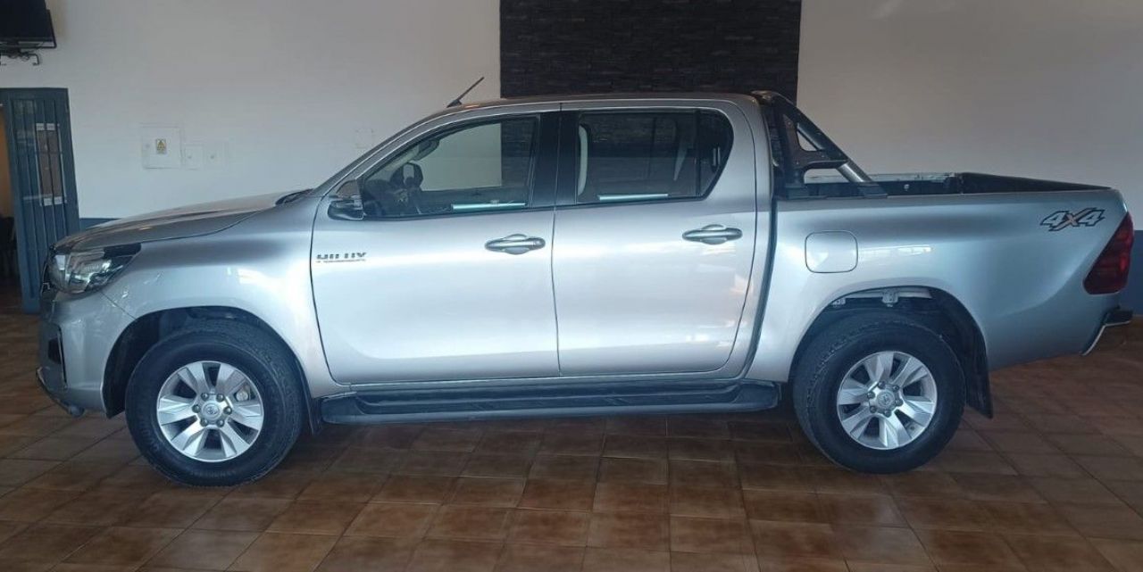 Toyota Hilux Usada en Mendoza, deRuedas
