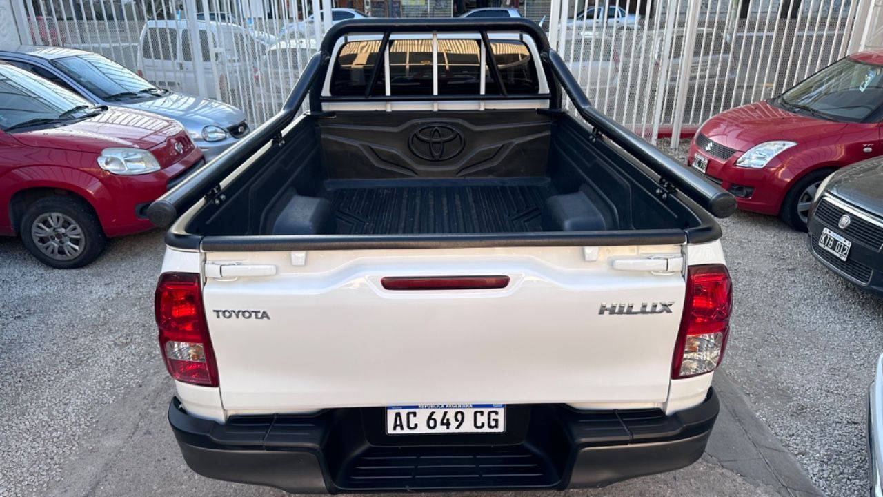 Toyota Hilux Usada en San Luis, deRuedas