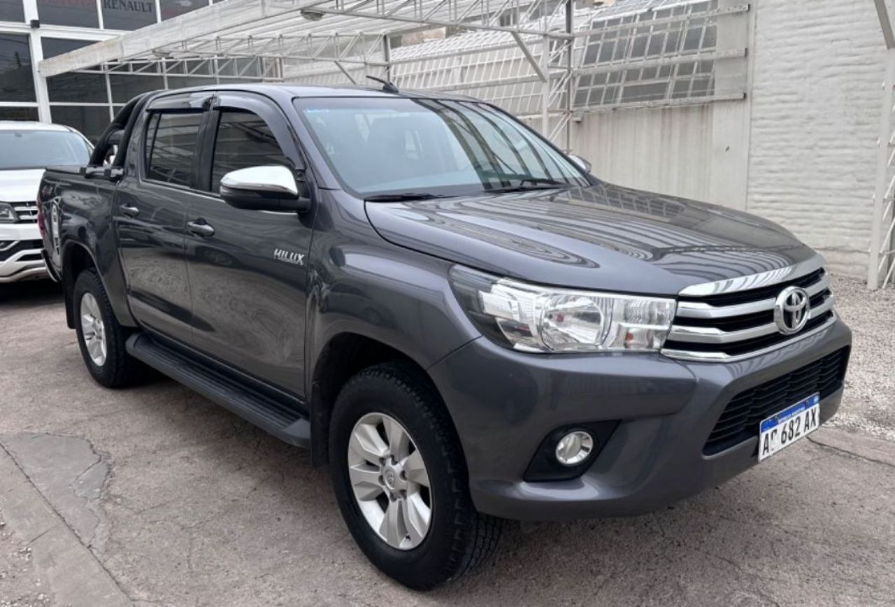 Toyota Hilux Usada en San Luis, deRuedas