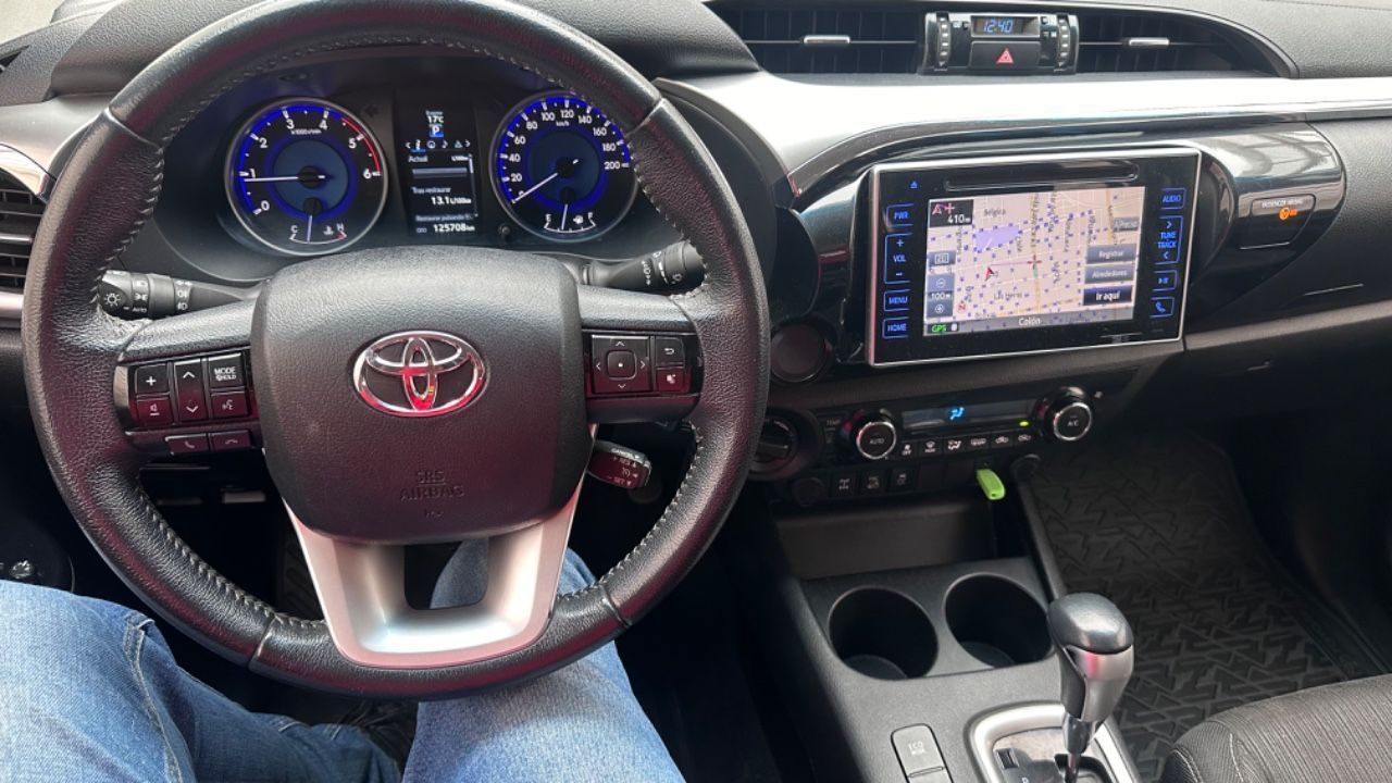 Toyota Hilux Usada en San Luis, deRuedas