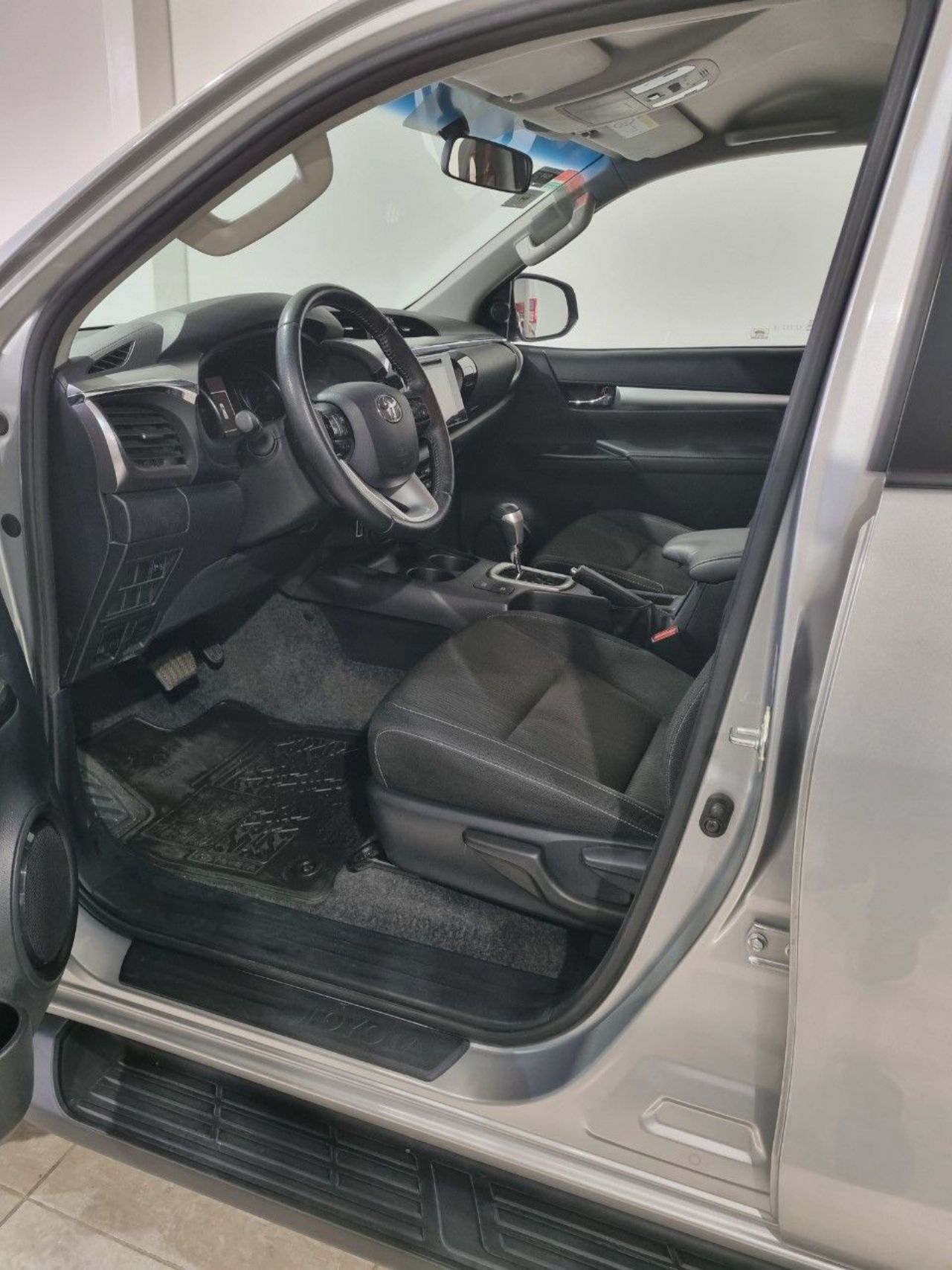 Toyota Hilux Usada Financiado en San Juan, deRuedas