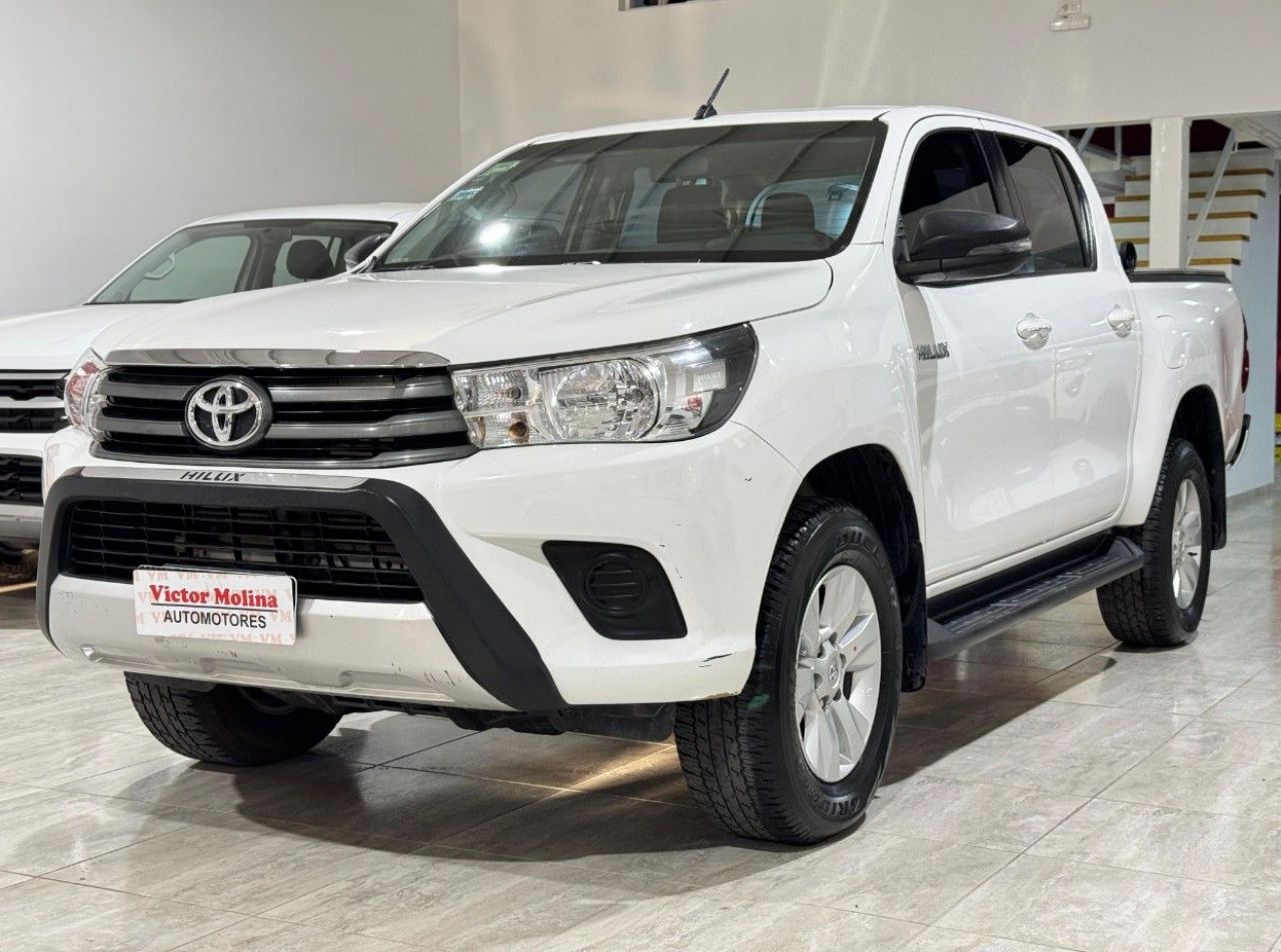 Toyota Hilux Usada en San Juan, deRuedas