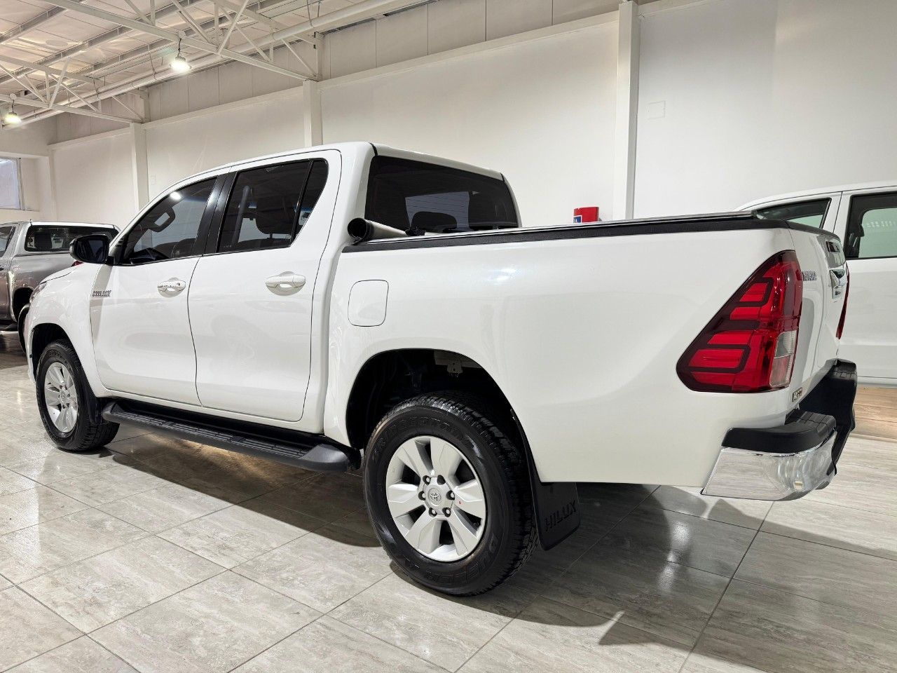 Toyota Hilux Usada en San Juan, deRuedas