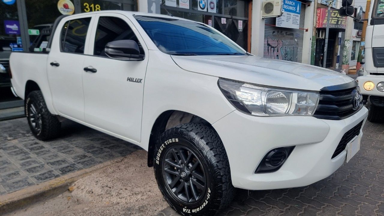 Toyota Hilux Usada Financiado en Mendoza, deRuedas