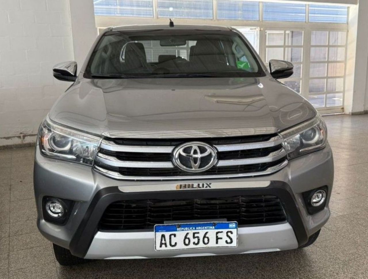 Toyota Hilux Usada en San Luis, deRuedas