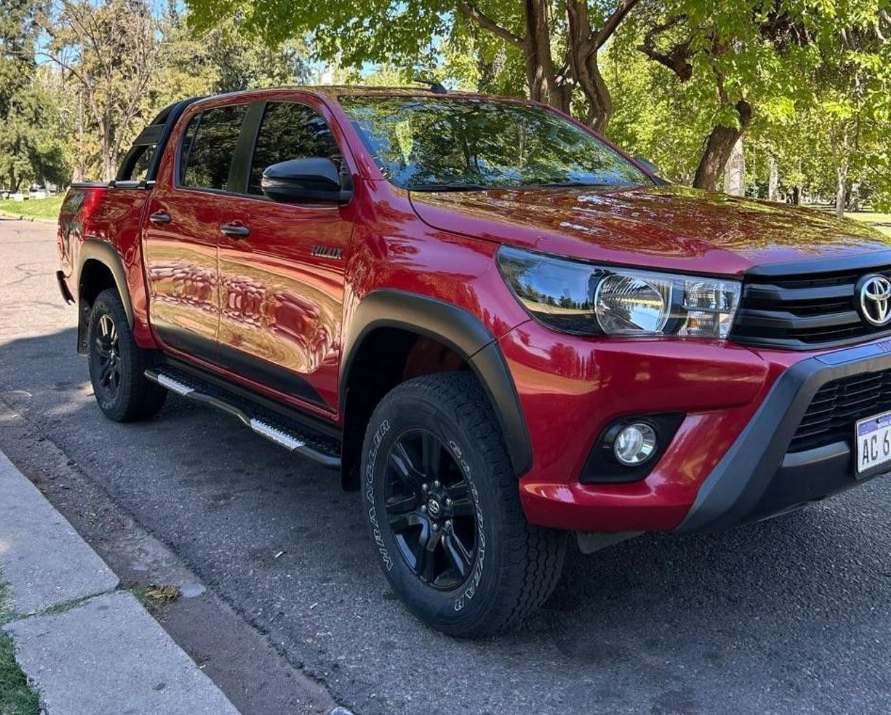 Toyota Hilux Usada Financiado en Mendoza, deRuedas