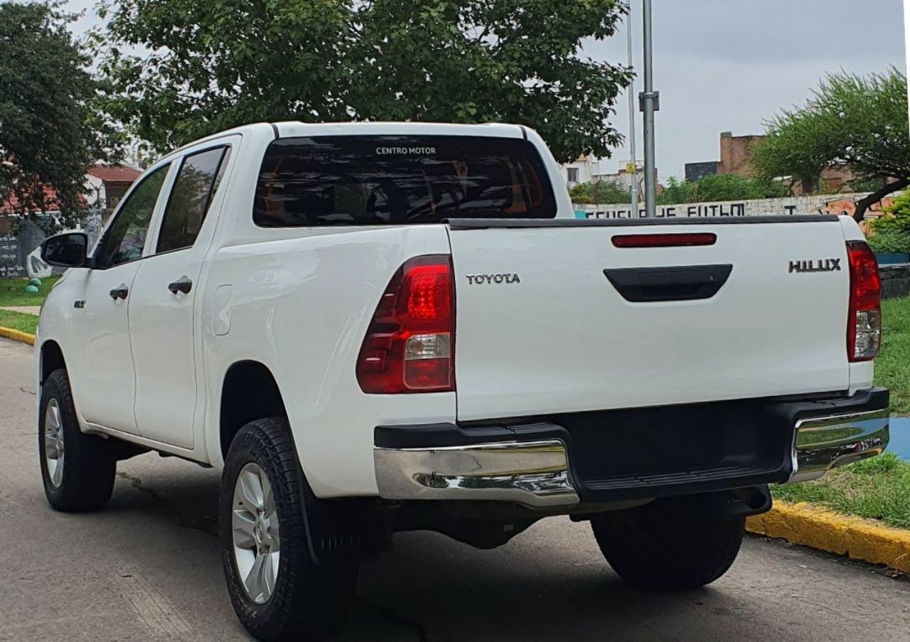 Toyota Hilux Usada Financiado en Córdoba, deRuedas