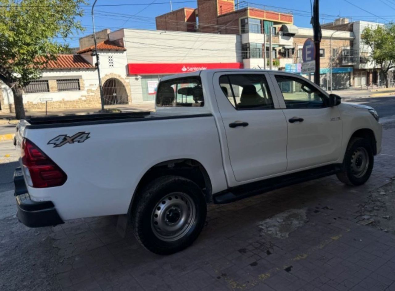 Toyota Hilux Usada en Mendoza, deRuedas