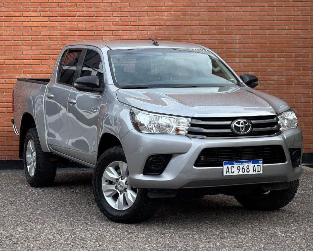 Toyota Hilux Usada Financiado en Córdoba, deRuedas
