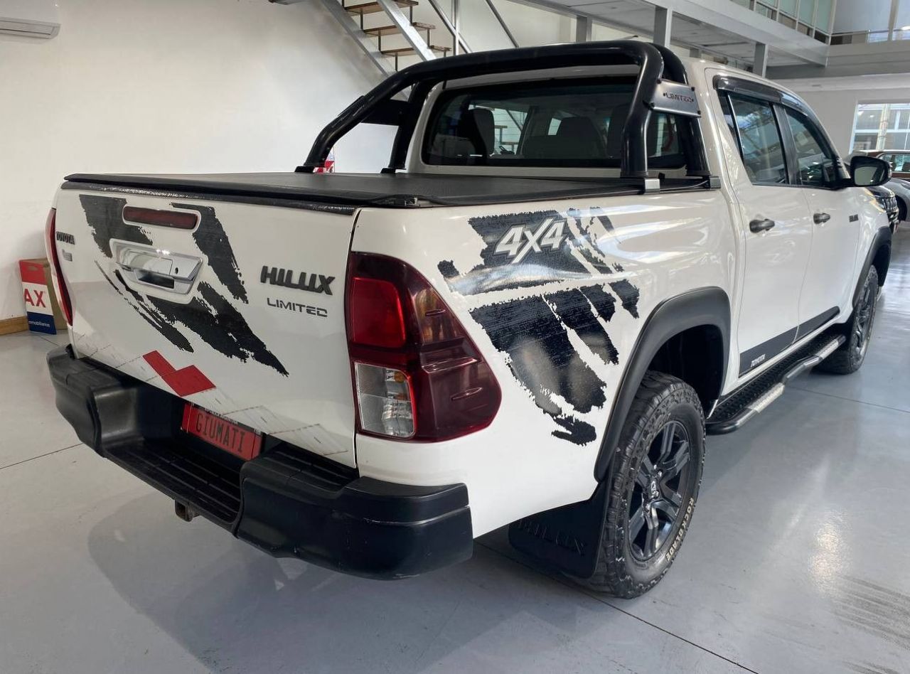 Toyota Hilux Usada Financiado en Mendoza, deRuedas
