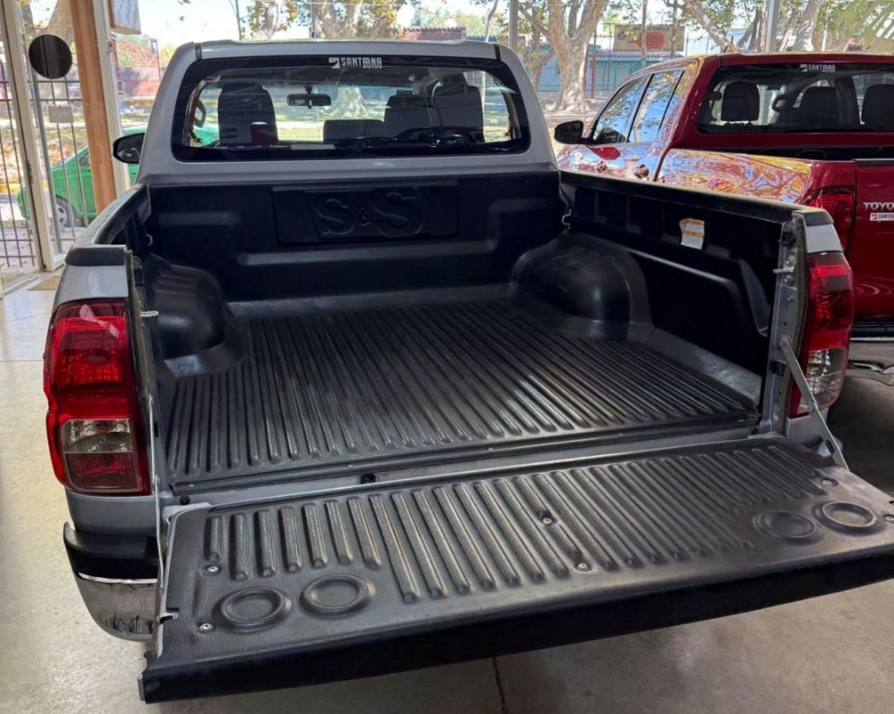 Toyota Hilux Usada Financiado en Mendoza, deRuedas