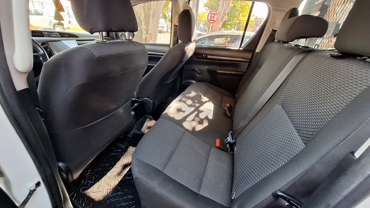 Toyota Hilux Usada Financiado en Mendoza, deRuedas
