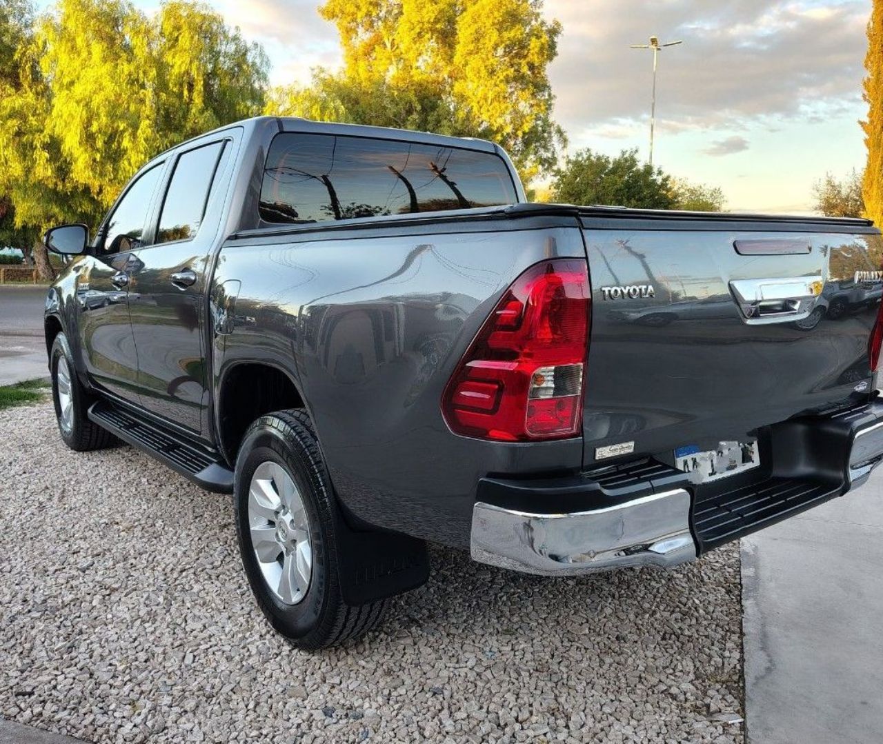 Toyota Hilux Usada Financiado en San Juan, deRuedas