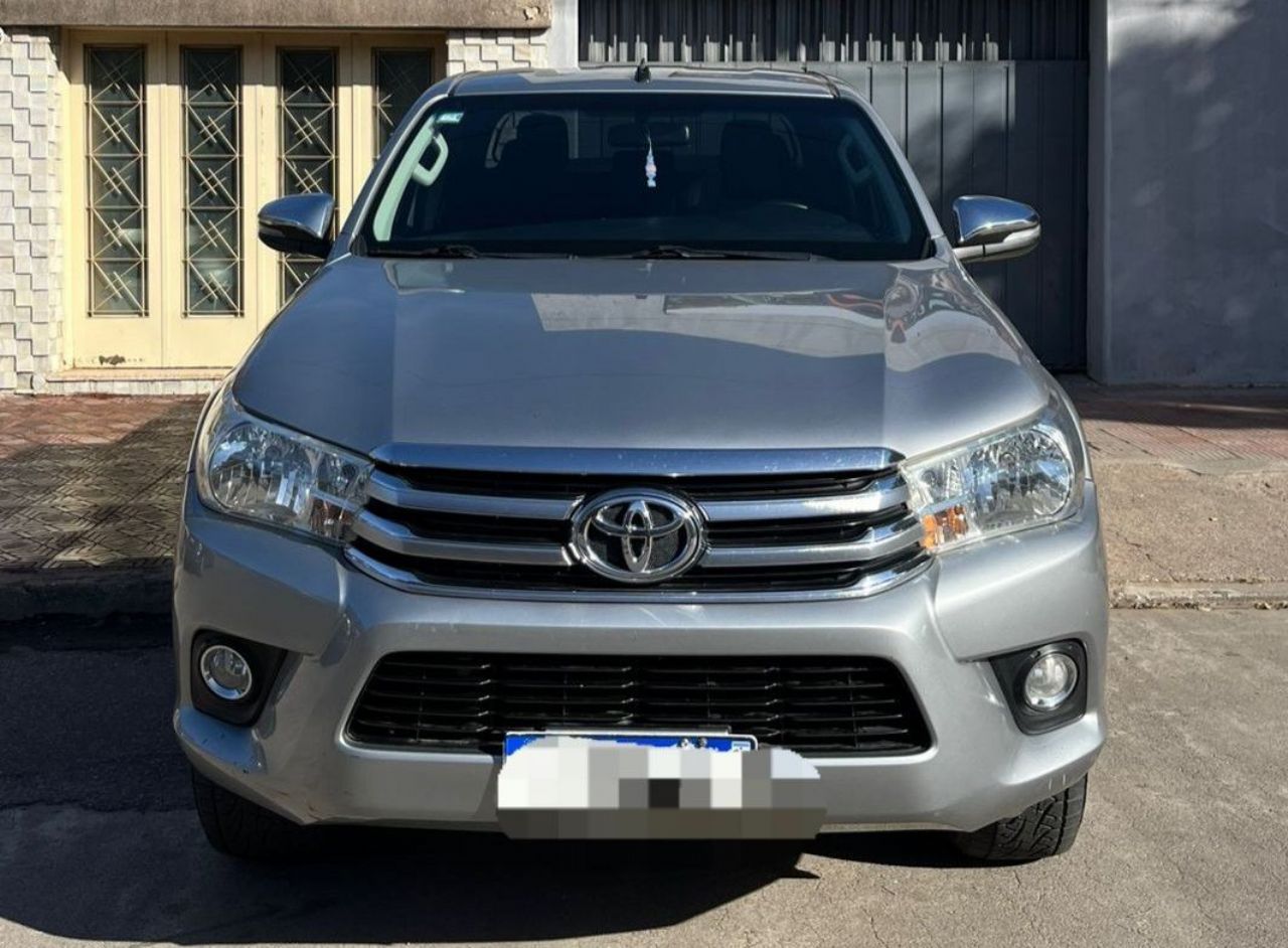 Toyota Hilux Usada Financiado en Córdoba, deRuedas