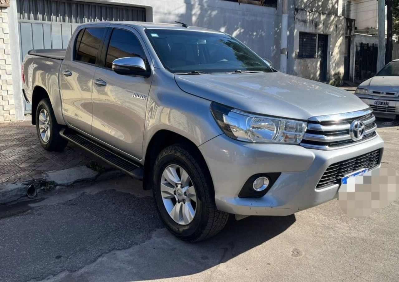 Toyota Hilux Usada Financiado en Córdoba, deRuedas