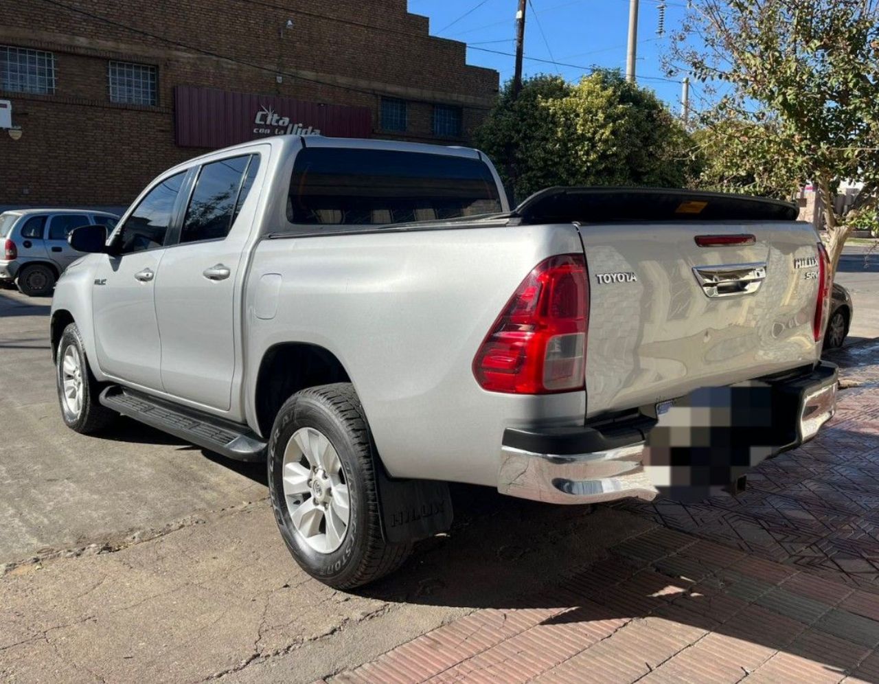 Toyota Hilux Usada Financiado en Córdoba, deRuedas