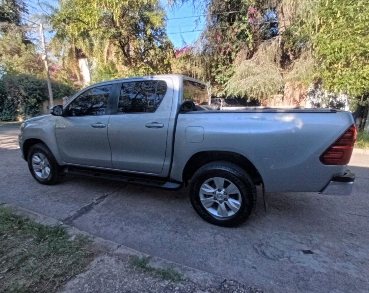 Toyota Hilux Usada Financiado en Córdoba, deRuedas