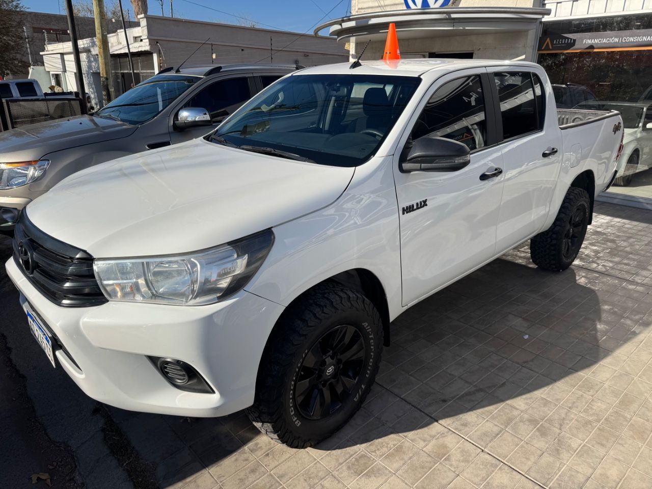 Toyota Hilux Usada Financiado en Mendoza, deRuedas