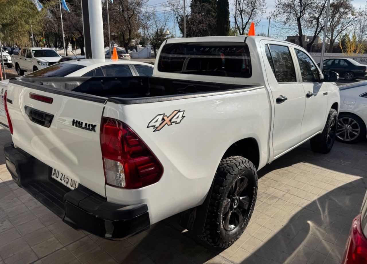 Toyota Hilux Usada Financiado en Mendoza, deRuedas