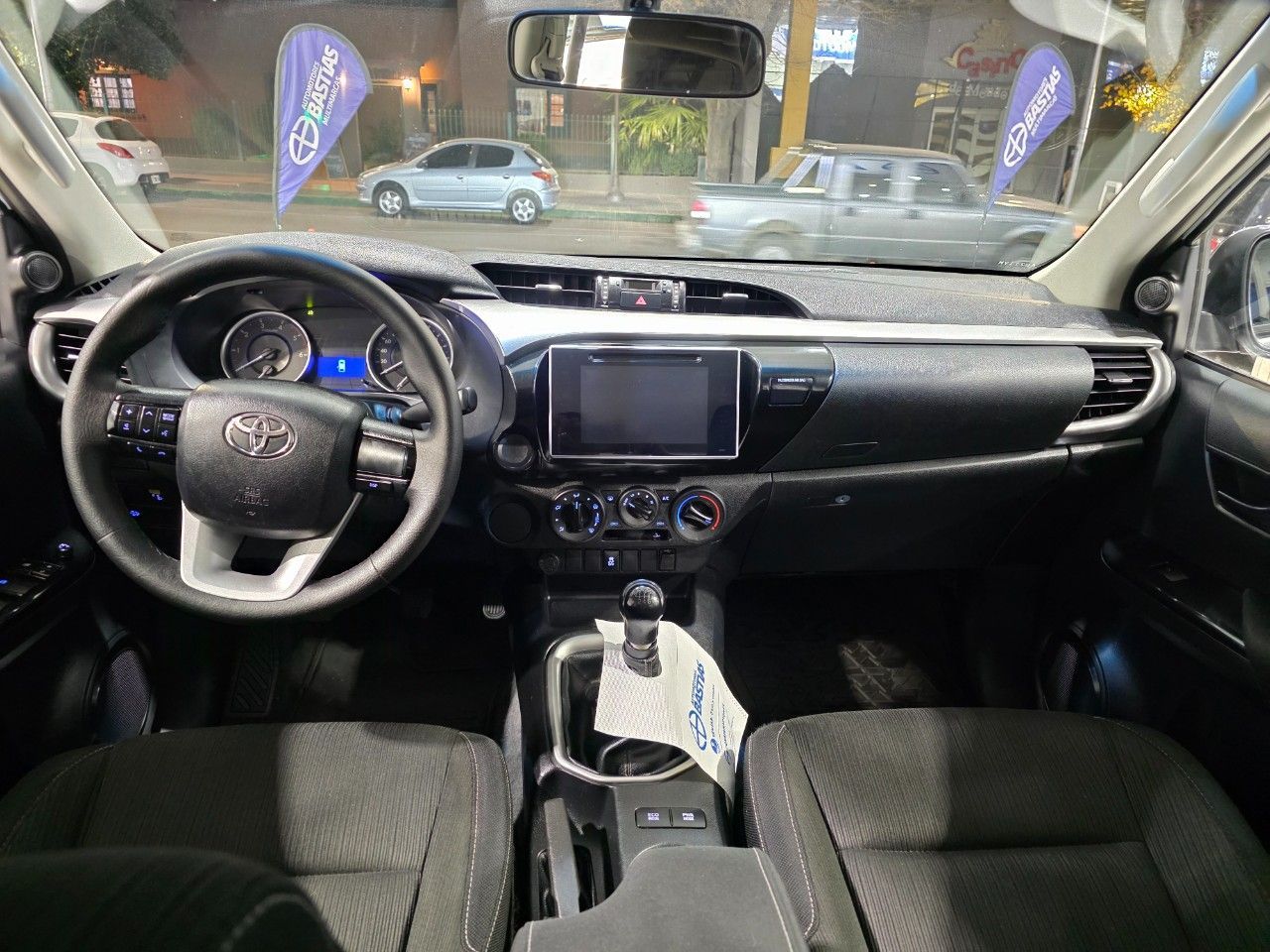 Toyota Hilux Usada Financiado en Mendoza, deRuedas