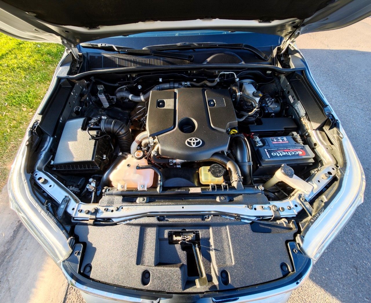 Toyota Hilux Usada Financiado en Mendoza, deRuedas