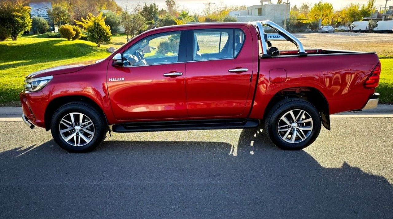 Toyota Hilux Usada Financiado en Mendoza, deRuedas