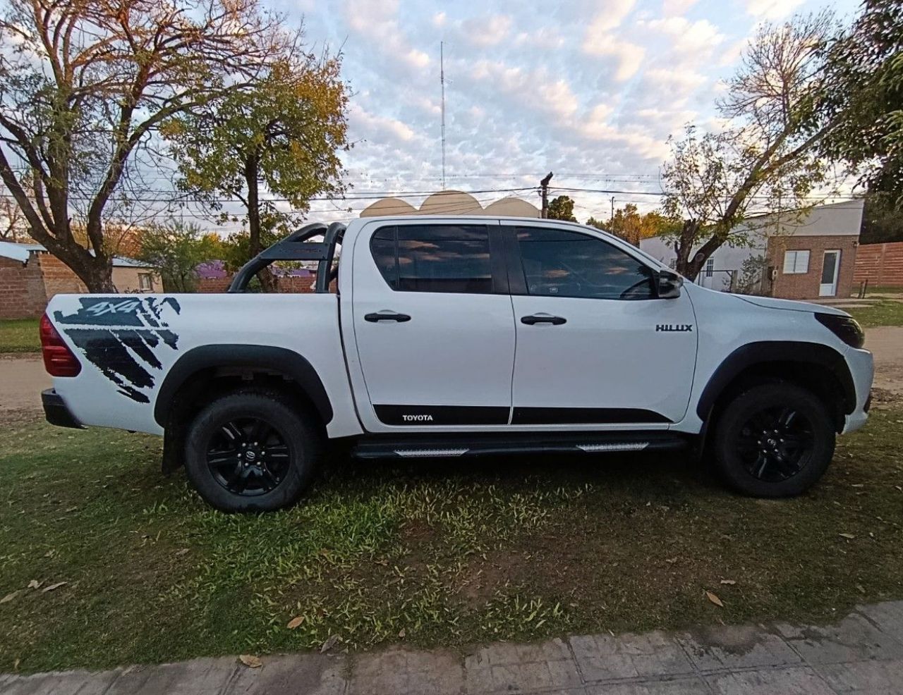 Toyota Hilux Usada en Santa Fe, deRuedas