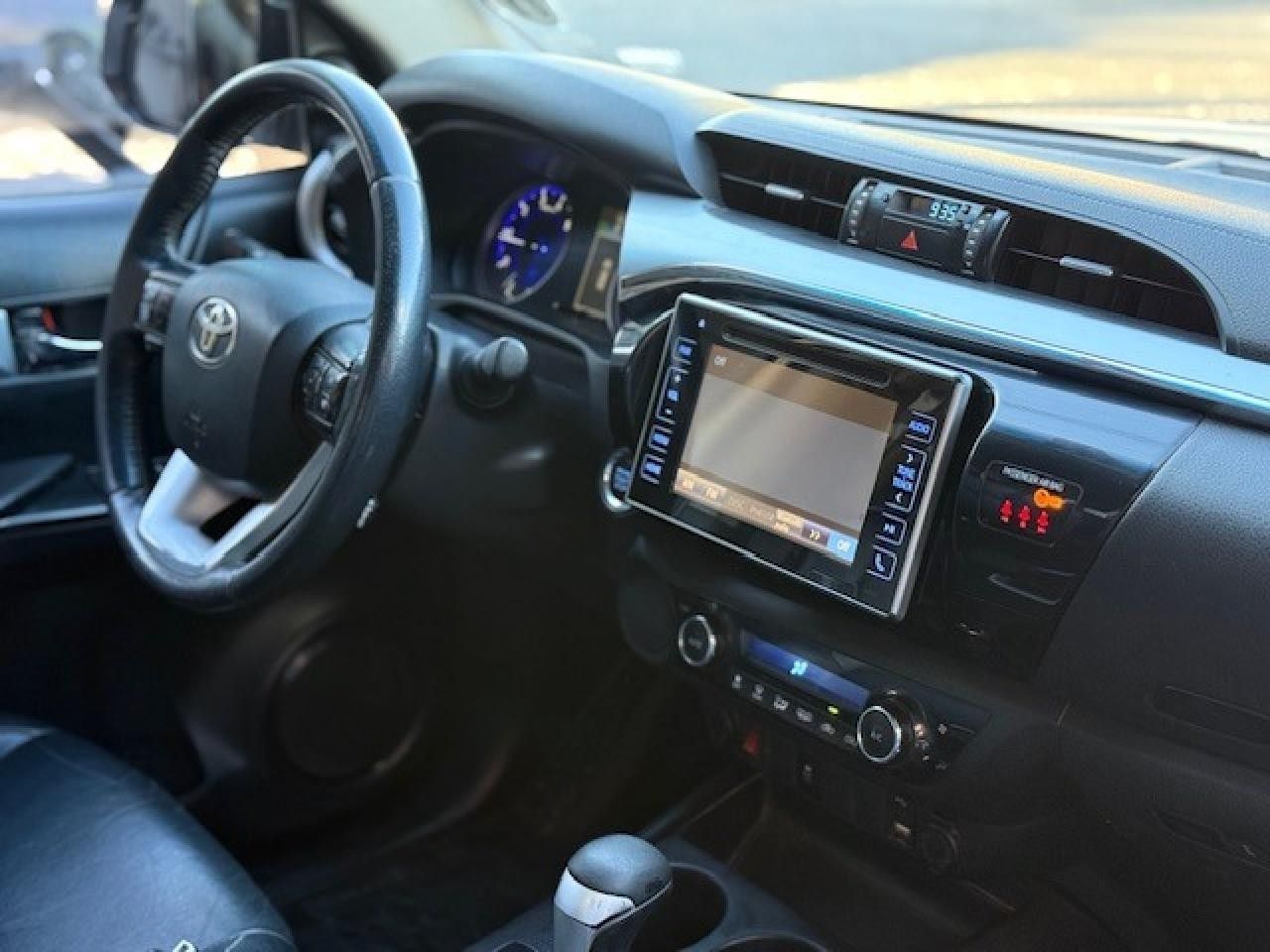 Toyota Hilux Usada en San Juan, deRuedas
