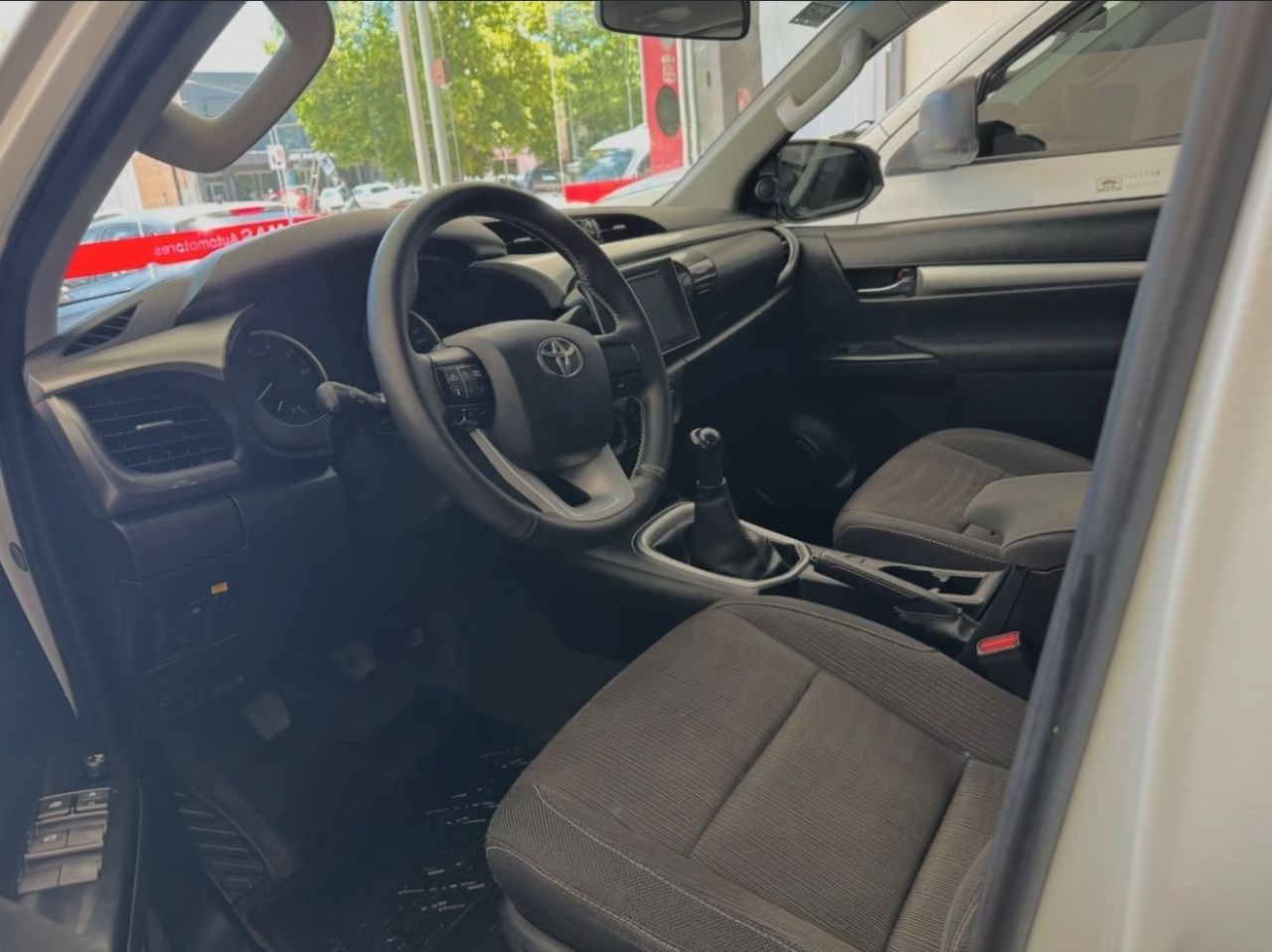 Toyota Hilux Usada en Mendoza, deRuedas