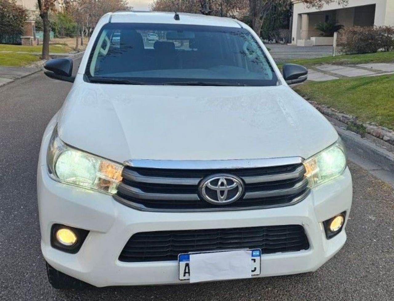 Toyota Hilux Usada en Mendoza, deRuedas