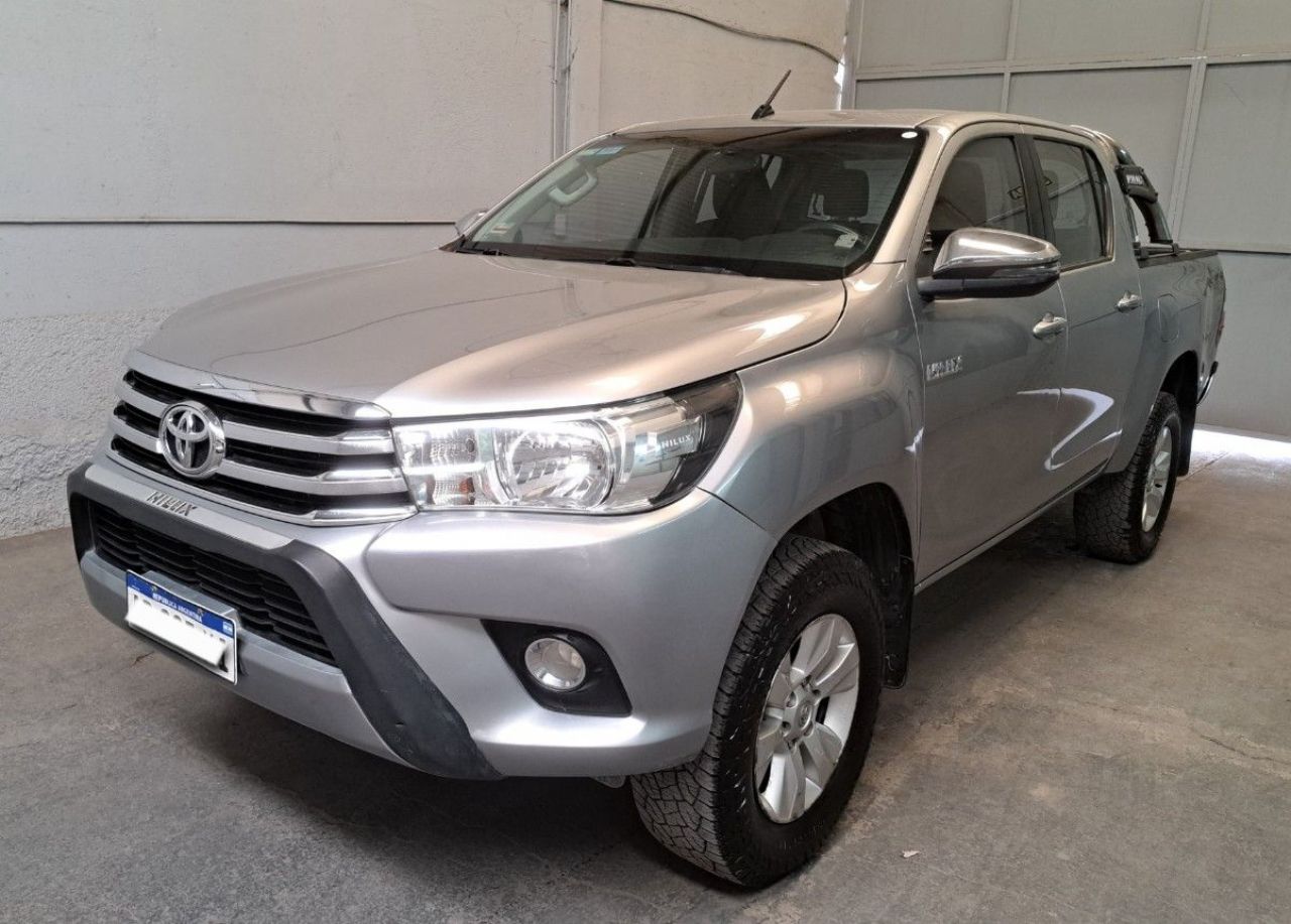 Toyota Hilux Usada Financiado en Mendoza, deRuedas