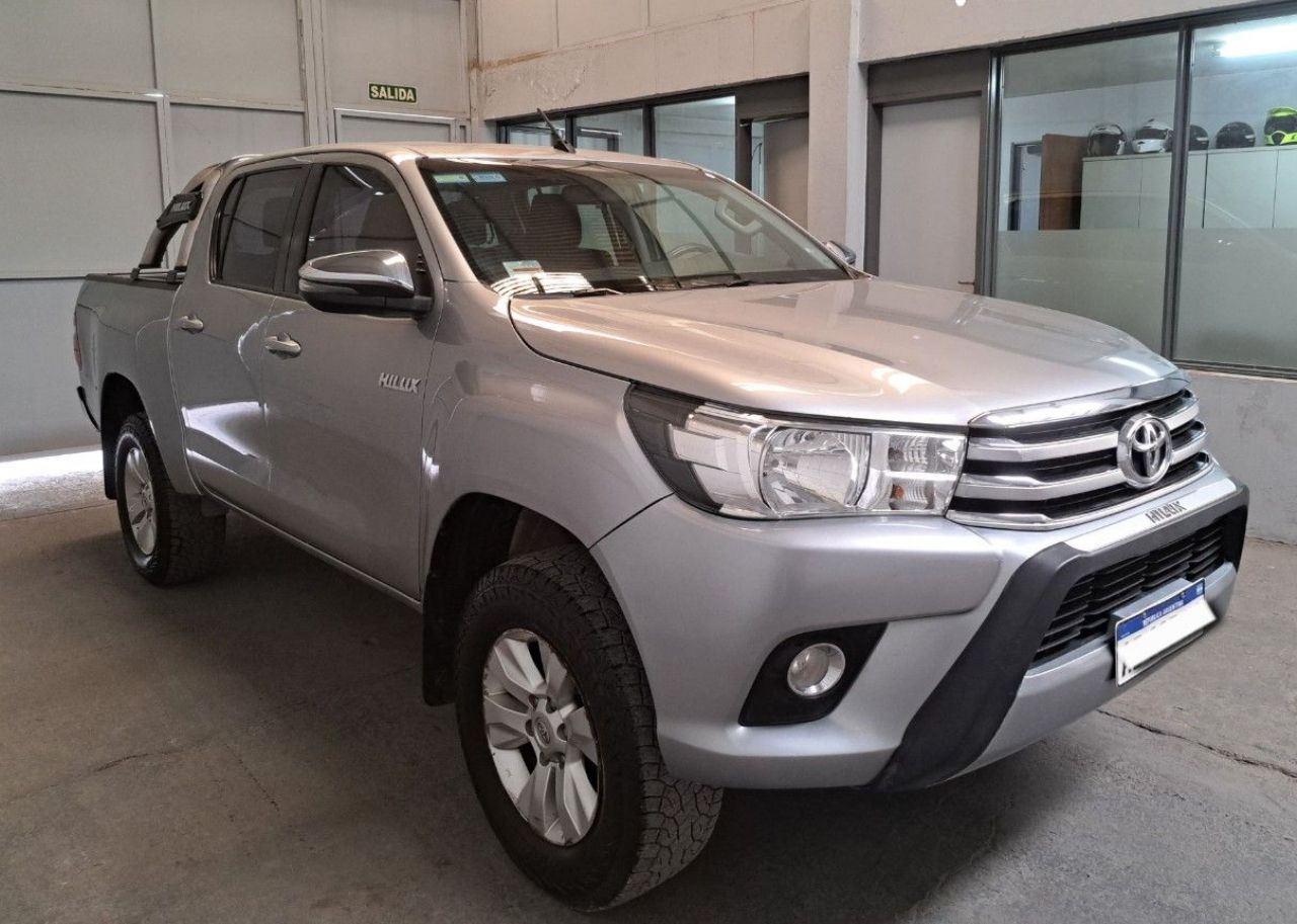 Toyota Hilux Usada Financiado en Mendoza, deRuedas