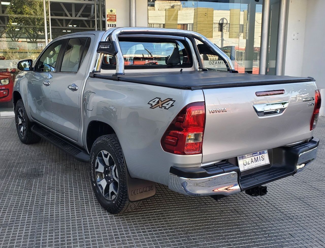 Toyota Hilux Usada Financiado en Mendoza, deRuedas