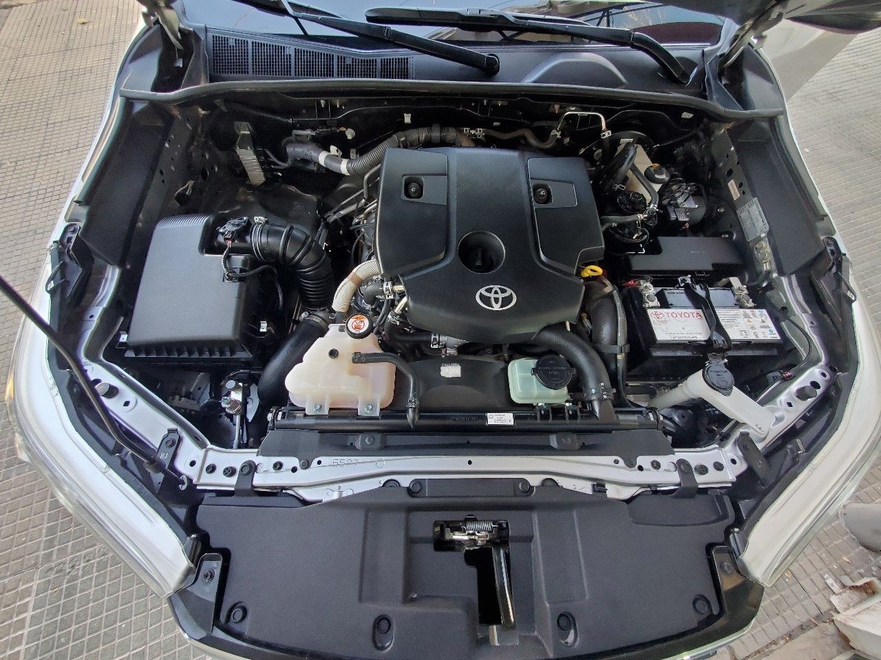 Toyota Hilux Usada Financiado en Mendoza, deRuedas