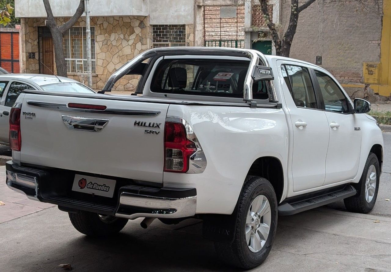Toyota Hilux Usada Financiado en Mendoza, deRuedas