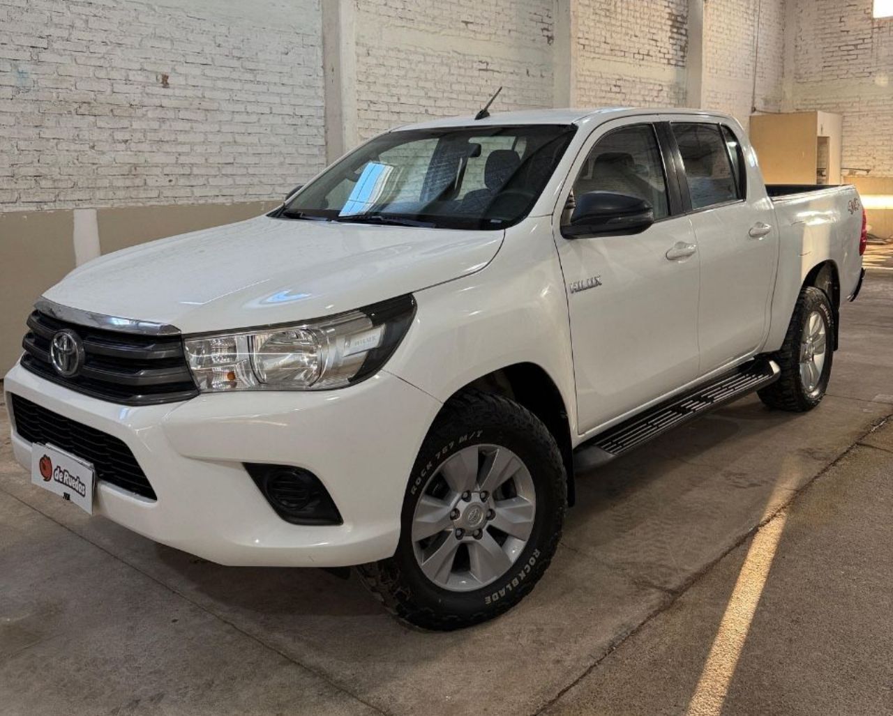 Toyota Hilux Usada Financiado en Mendoza, deRuedas