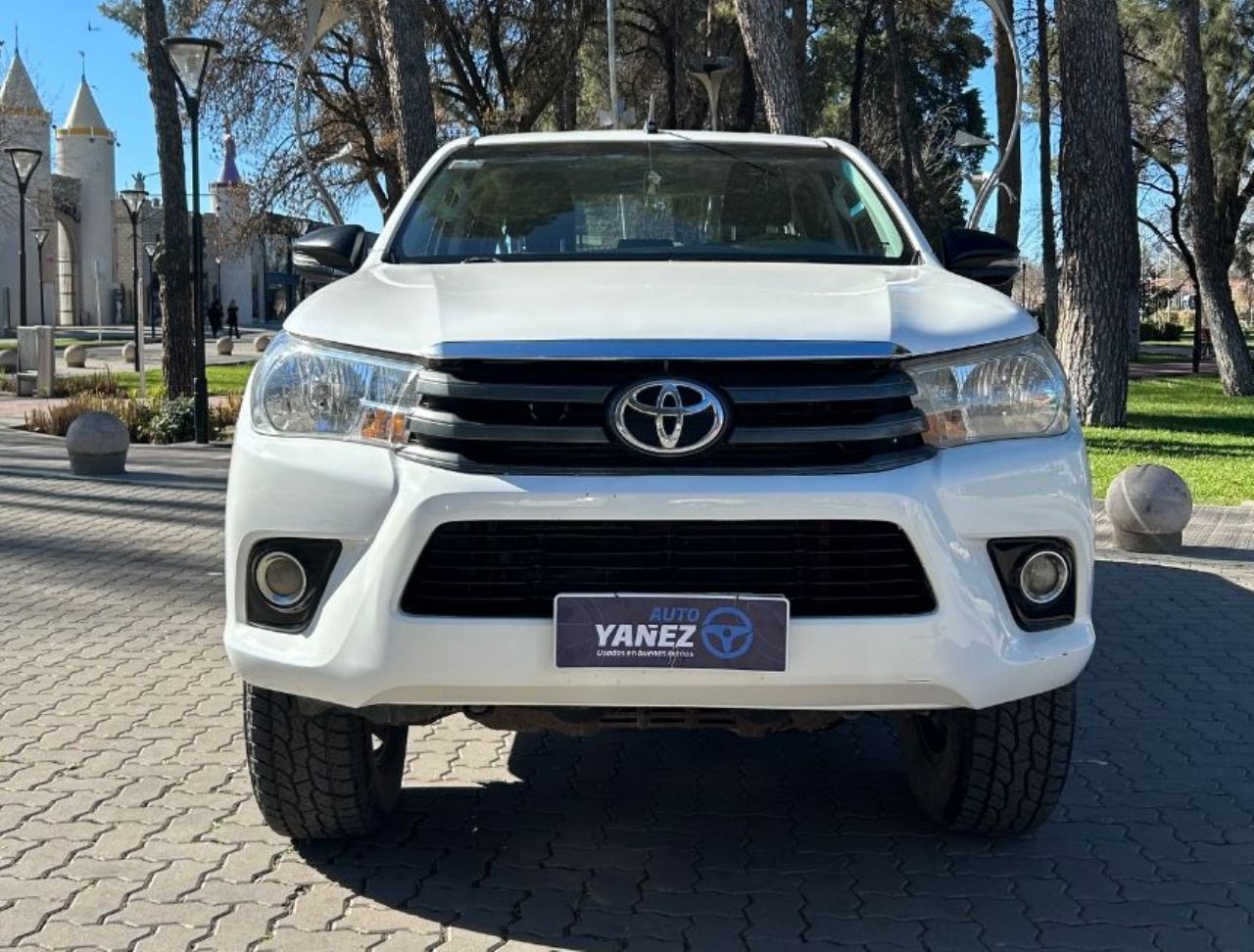 Toyota Hilux Usada Financiado en Mendoza, deRuedas