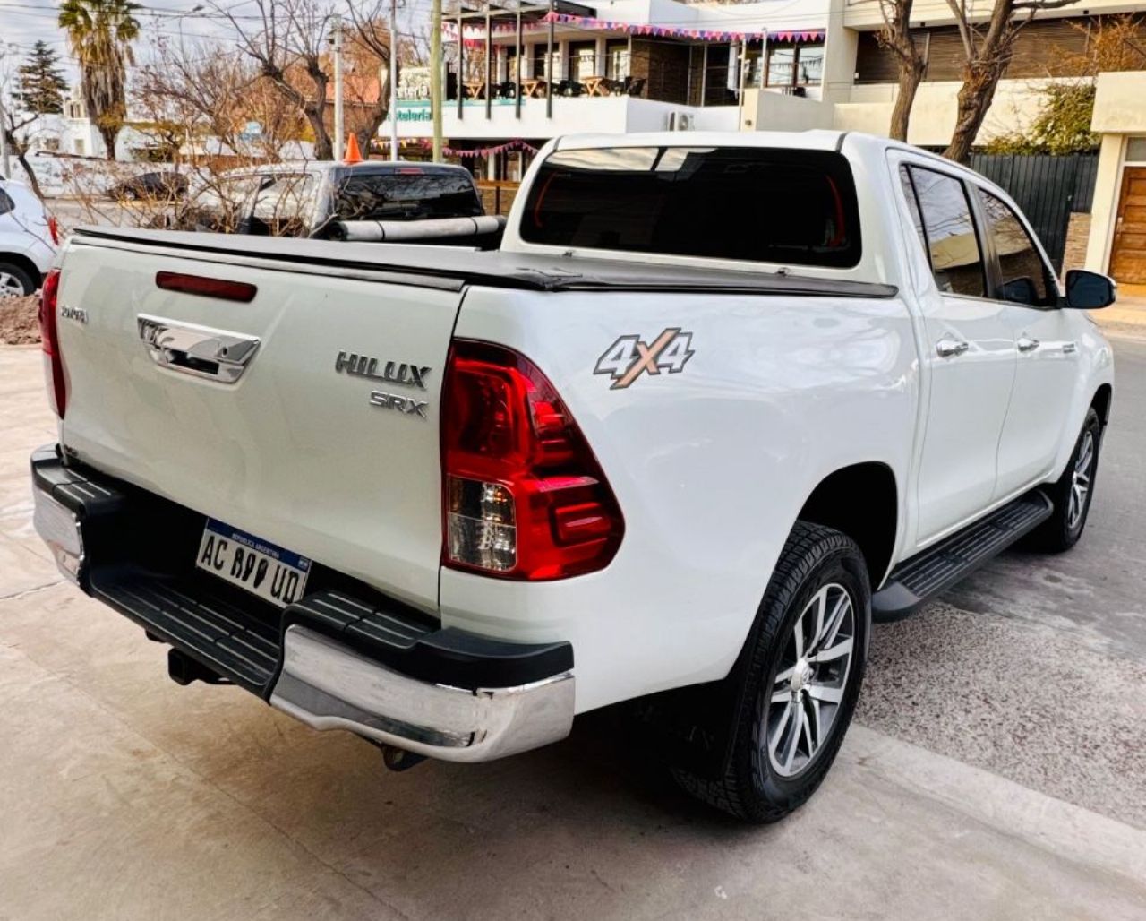 Toyota Hilux Usada en Mendoza, deRuedas