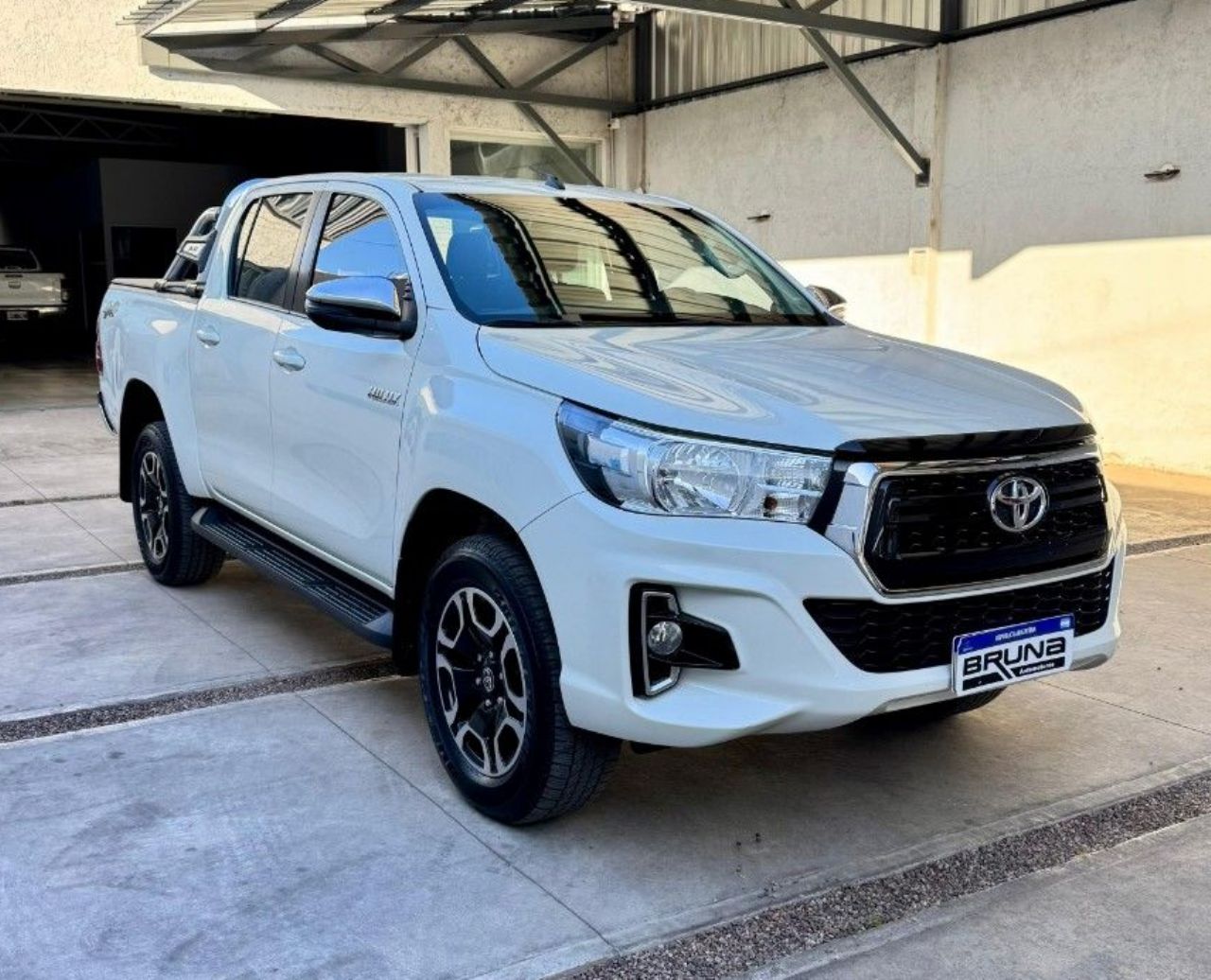 Toyota Hilux Usada Financiado en Mendoza, deRuedas