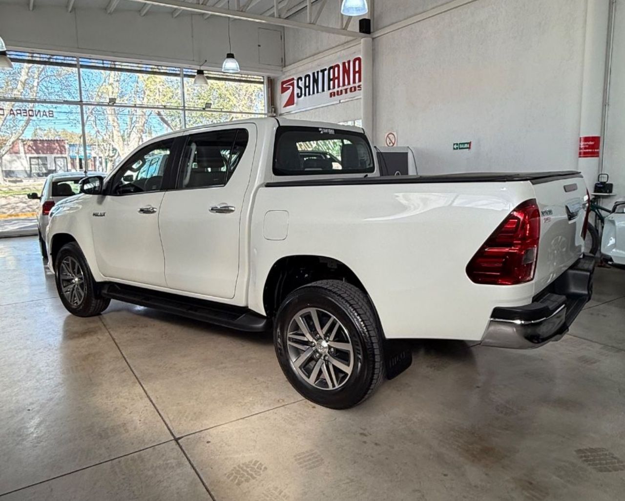 Toyota Hilux Usada Financiado en Mendoza, deRuedas