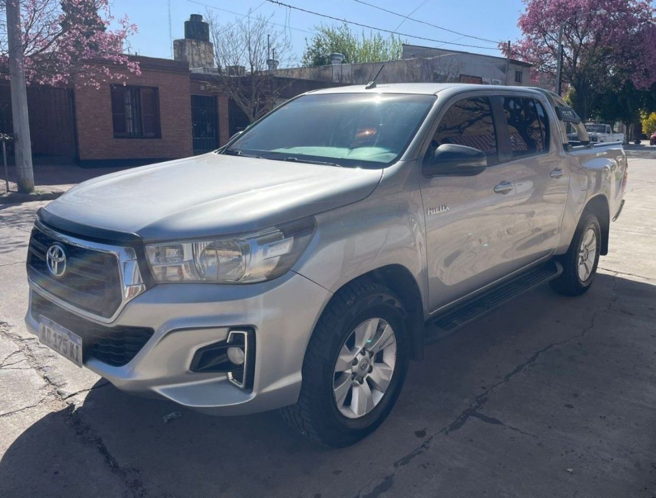 Toyota Hilux Usada Financiado en Córdoba, deRuedas