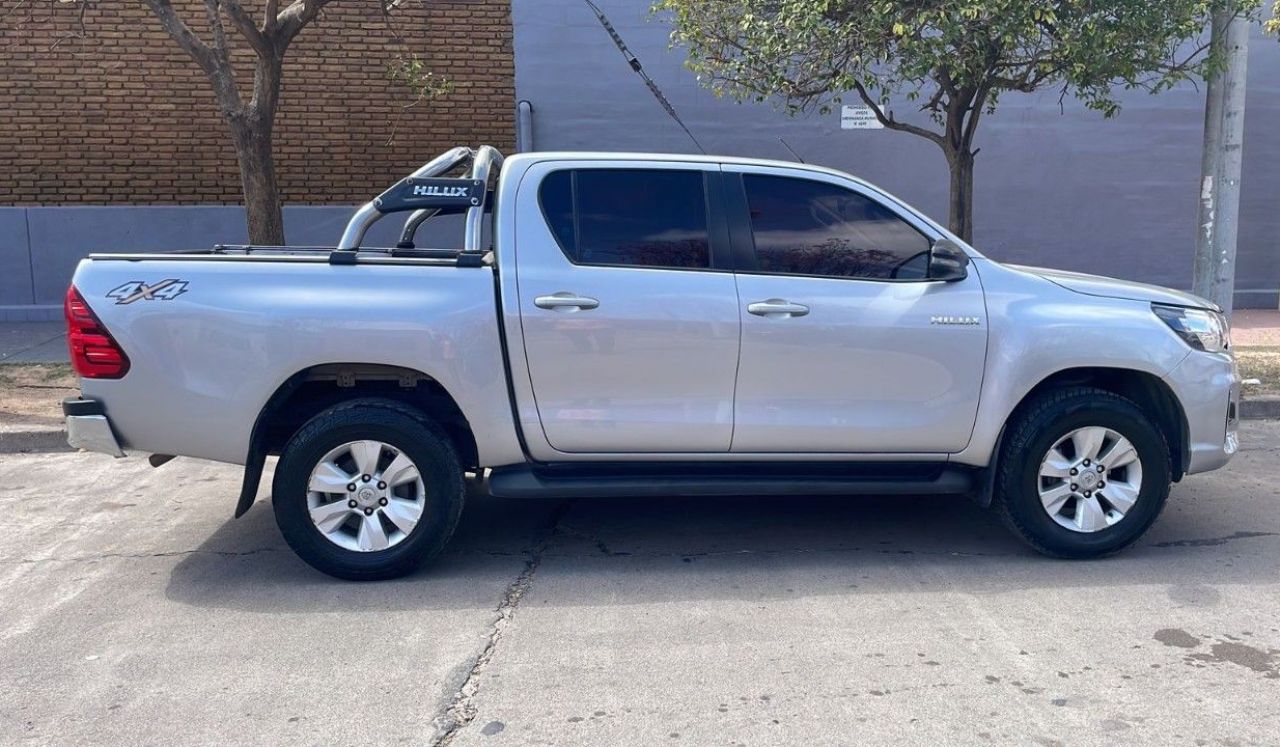 Toyota Hilux Usada Financiado en Córdoba, deRuedas